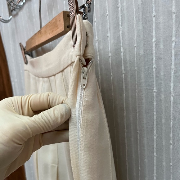 NWOT Talbots 100%Wool  Cream Midi Pleated Skirt Size 10 - Picture 6 of 6